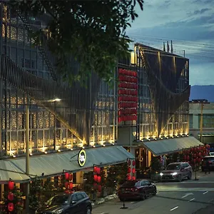 1969 Business Bandar Botani, Hotel